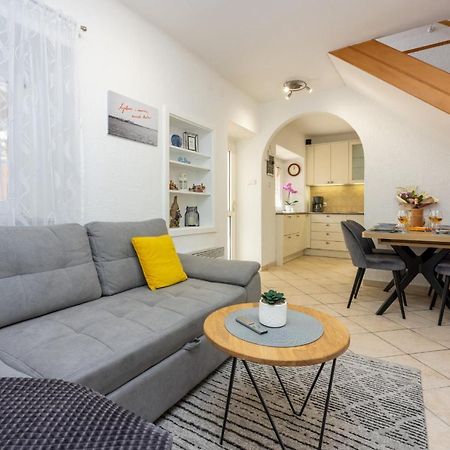 Kuca Za Odmor Antic - Holiday House Antic Novi Vinodolski Εξωτερικό φωτογραφία