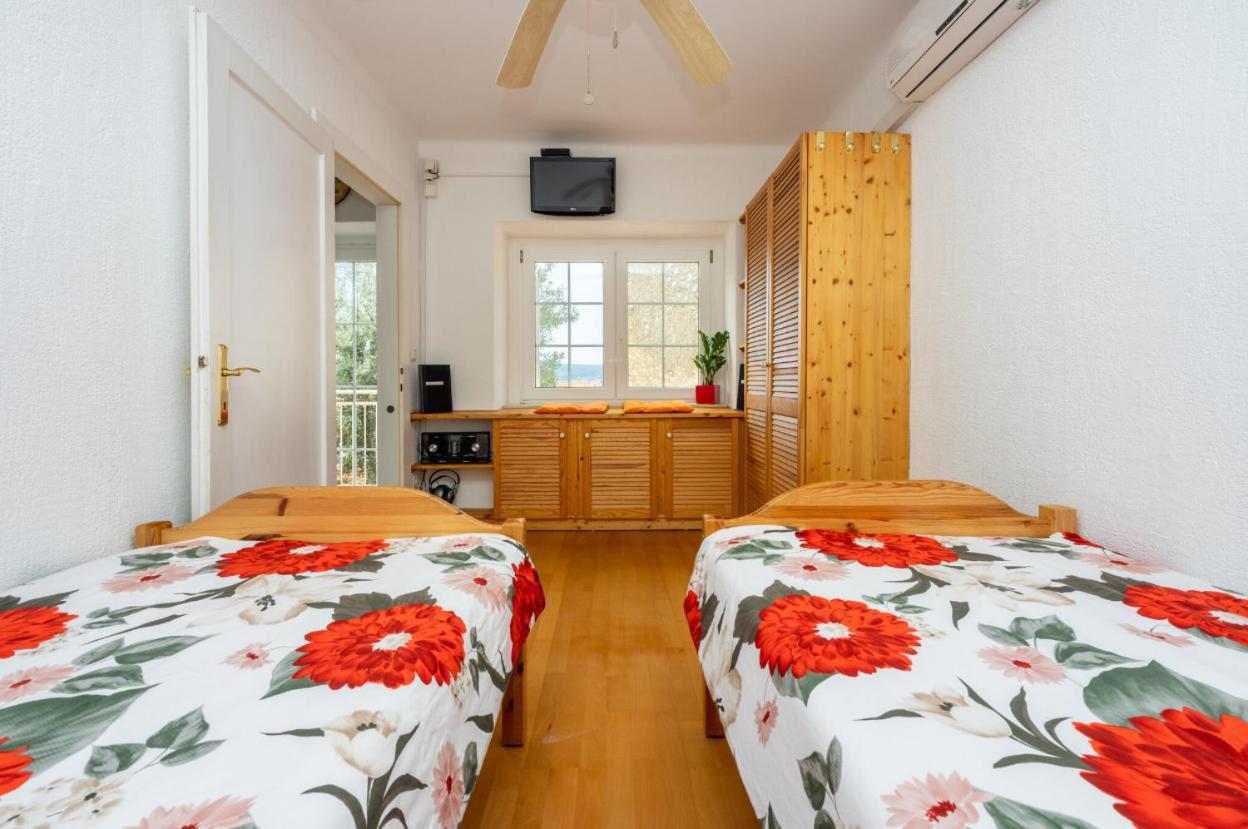 Kuca Za Odmor Antic - Holiday House Antic Novi Vinodolski Εξωτερικό φωτογραφία